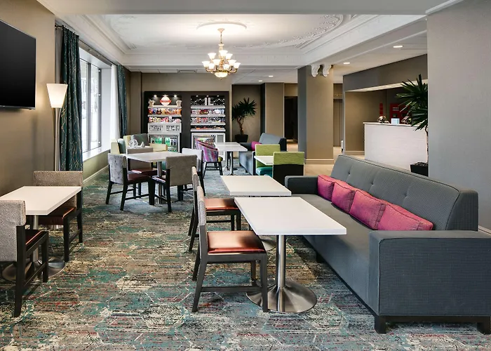 Hotel Hampton Freeport