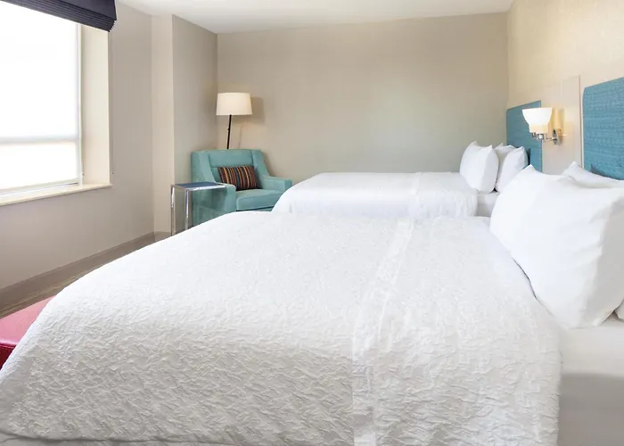 Hotel Hampton 3*