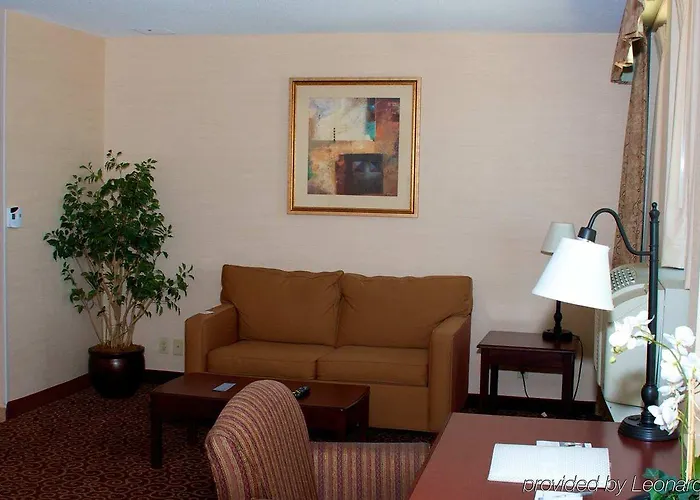Hotel Hampton Freeport