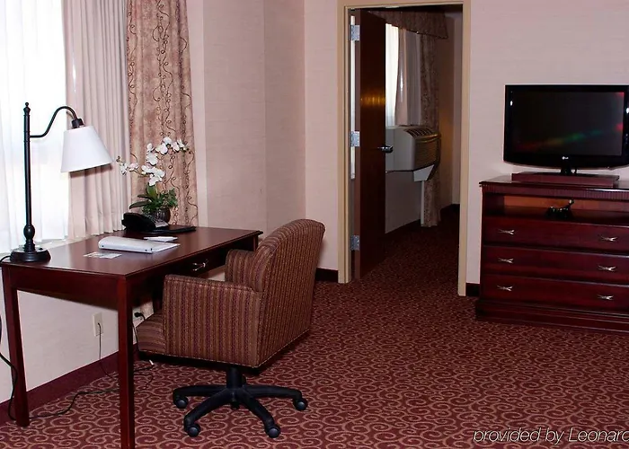 Hampton Hotel 3*