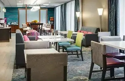 Hotel Hampton 3*